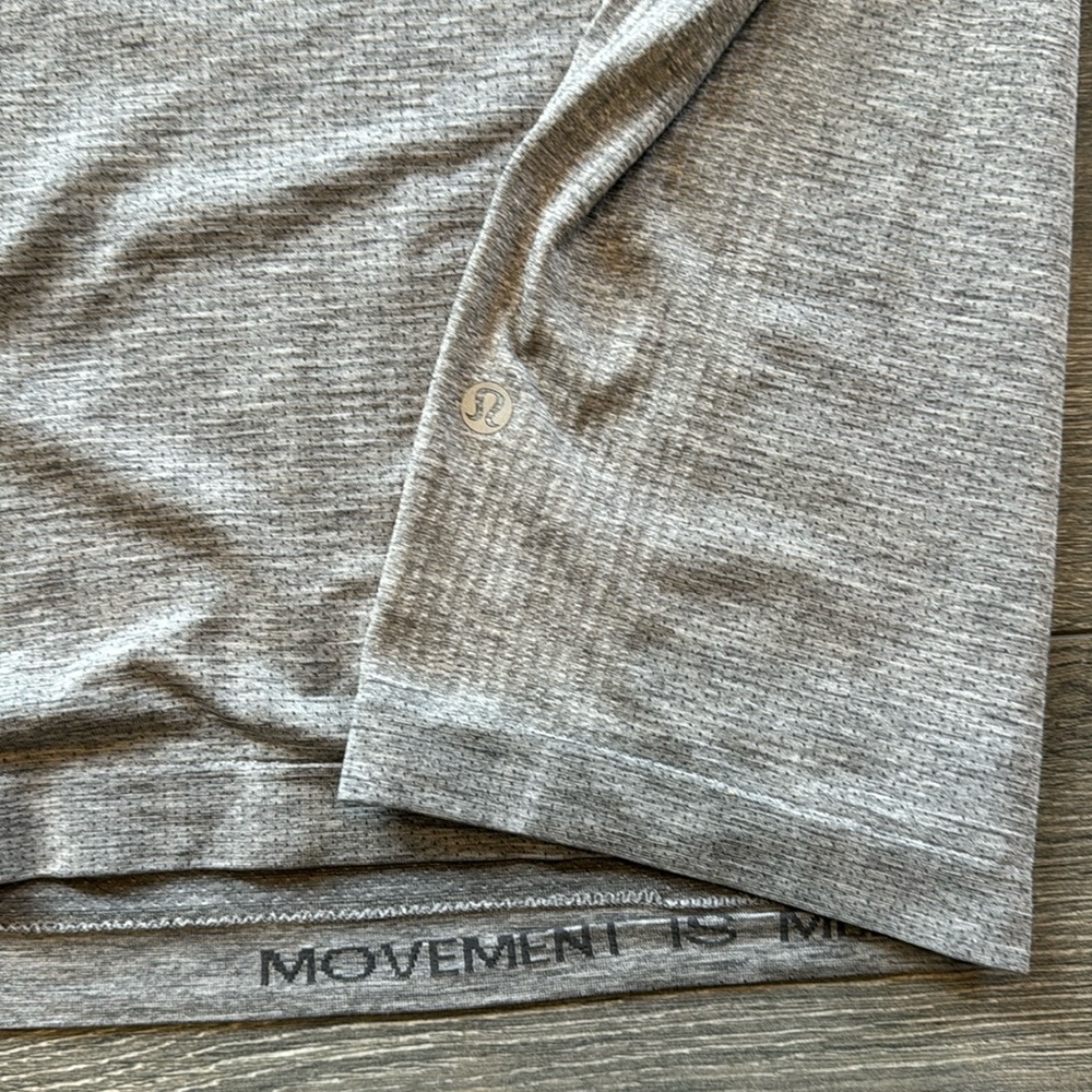 lululemon - Metal Vent Tech 2.0 - L